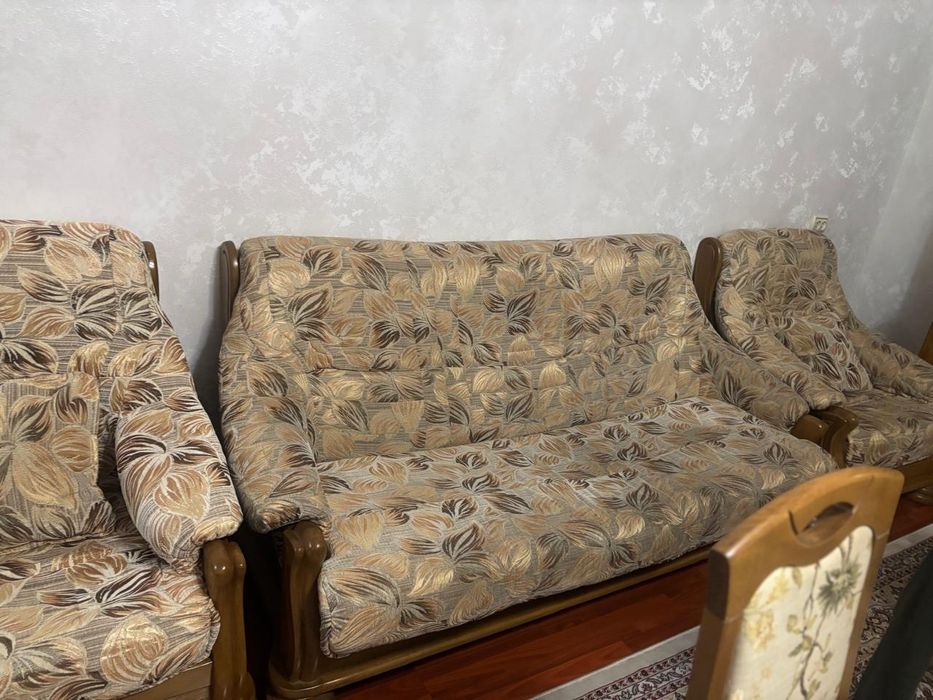 Продам уголок отдыха.