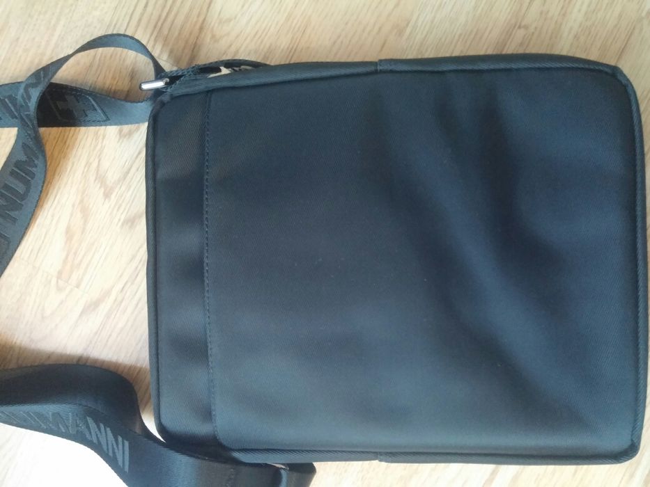 Продам сумку Numanni