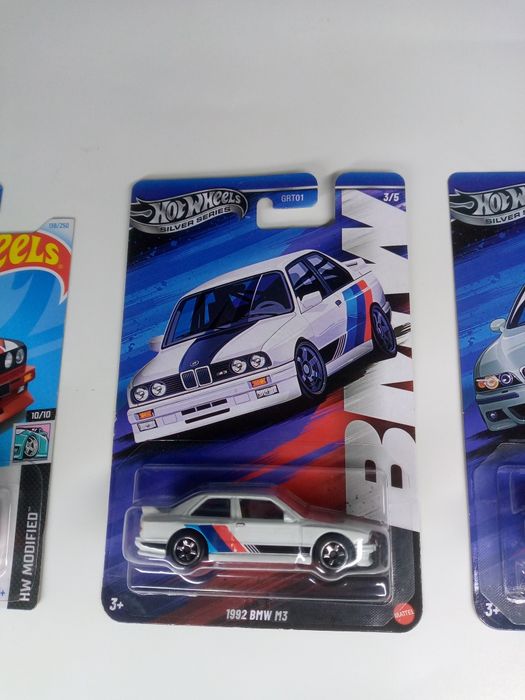 Модель BMW M5 E39 2001 и M3 E30 1992 Hot Wheels