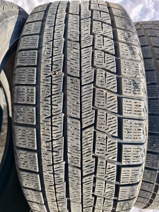 Продам всесезонные шины 235/45/18