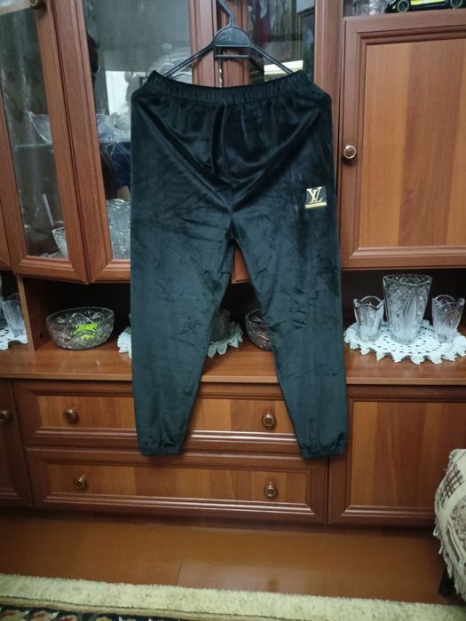 Женские спортивные штаны