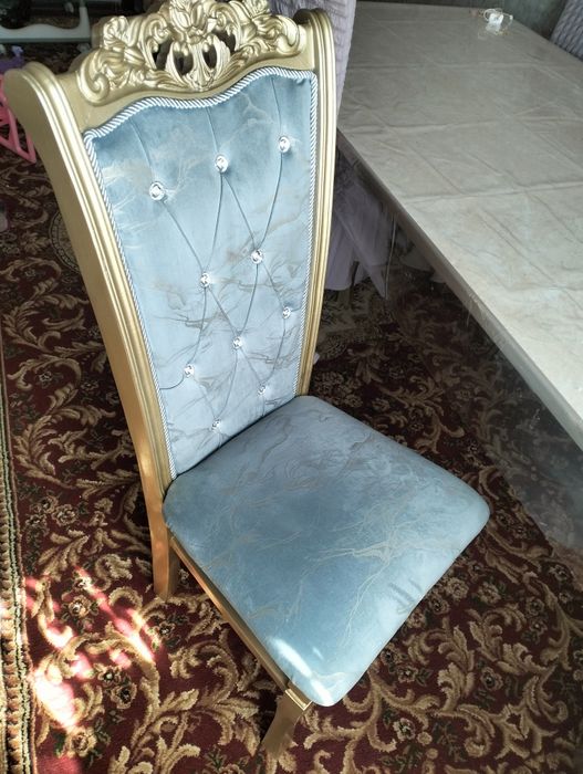 Стол стул 10 кишилик сотилади