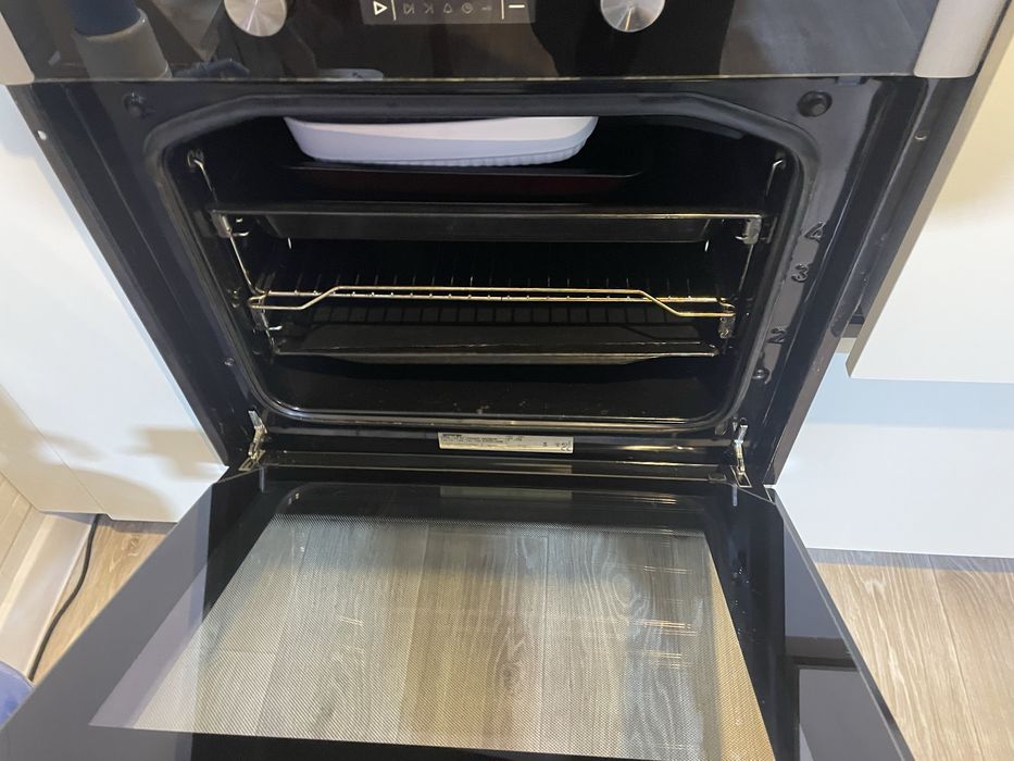 Продам духовой шкаф