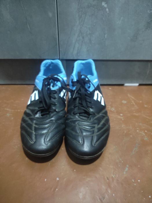 Nike butsi, tishli butsi