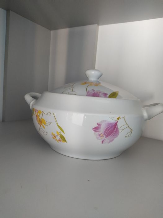 Продам чайник и супницу