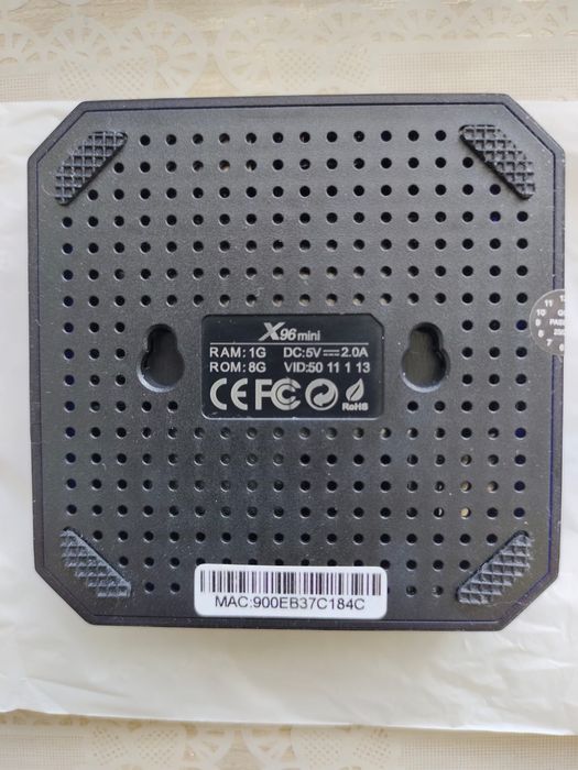 Продам TV приставку (смарт-приставка) X96 mini