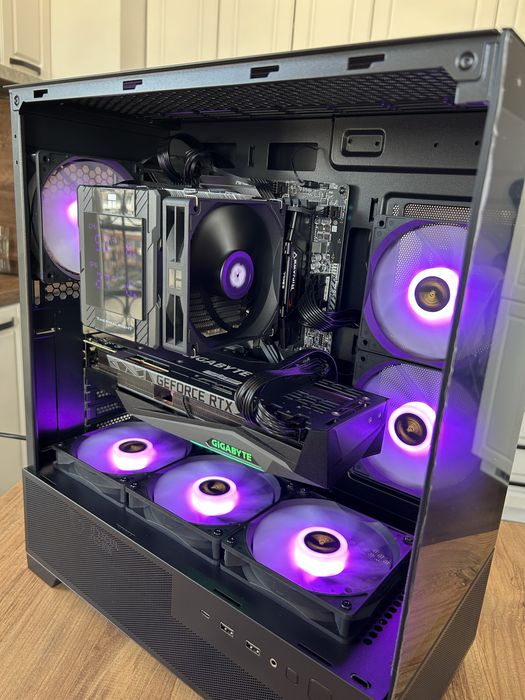 НОВ! Геймърски компютър, Ryzen 5700, 32GB RAM, RTX 3080, x570 Tomahawk