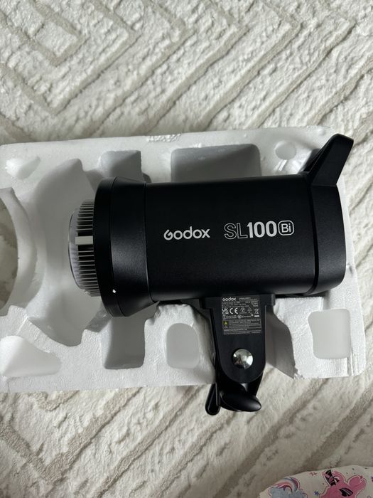 Постоянный свет Godox SL100BI