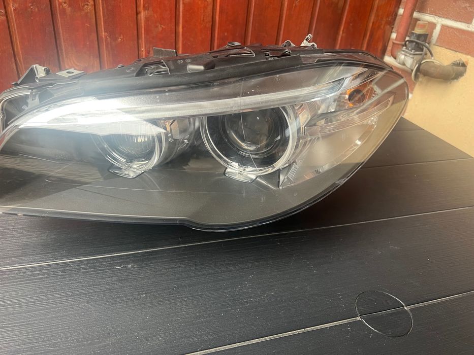 Far bi-xenon BMW f10