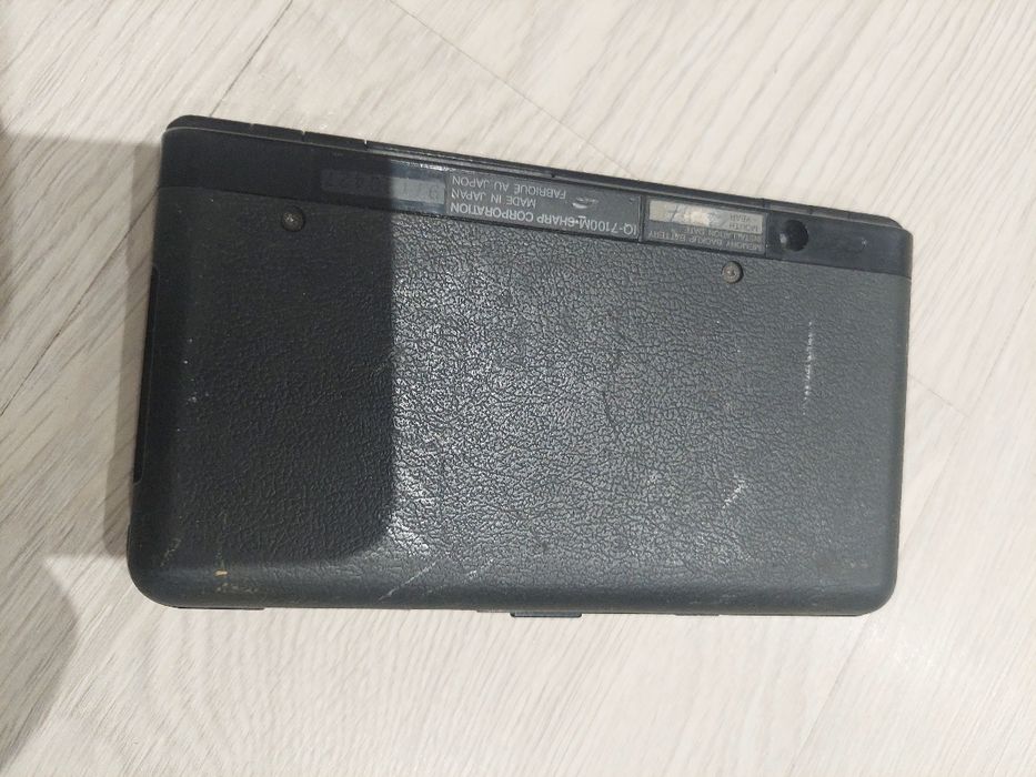 Ретро винтидж калкулатор Sharp IQ7100