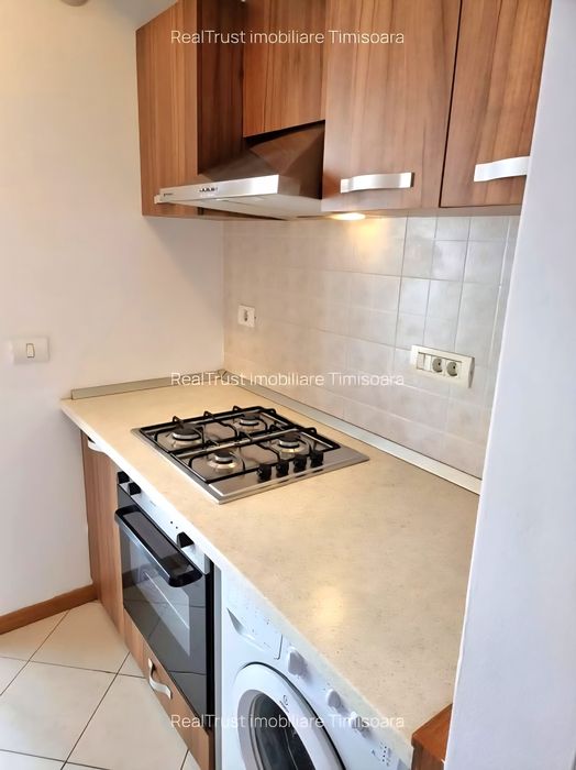 Ansamblul Rezidențial RING. Apartament spațios, zona Torontalului, et.2, parcare