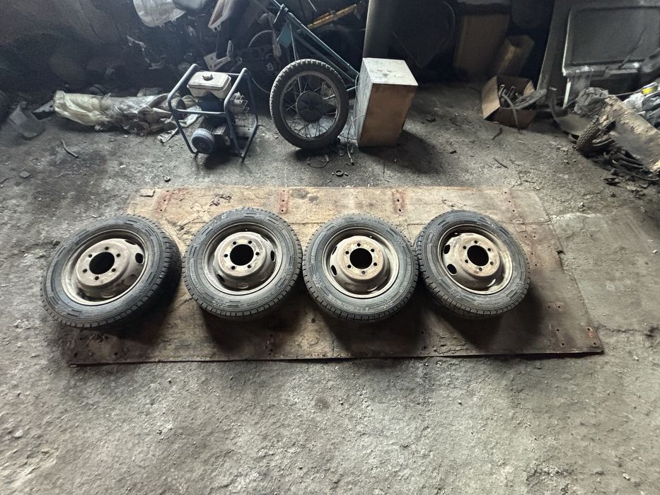 Продам диски с резиной газель