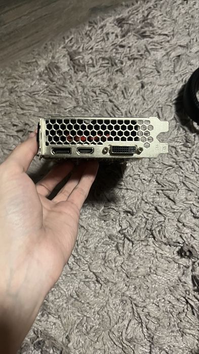 Vand/Schimb placa video Nvidia GTX 1050TI Gainward + Accesori PC