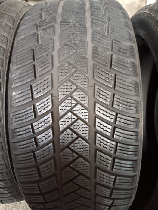 Set 4 anvelope iarna 235/45/18 vredestein dot 2021