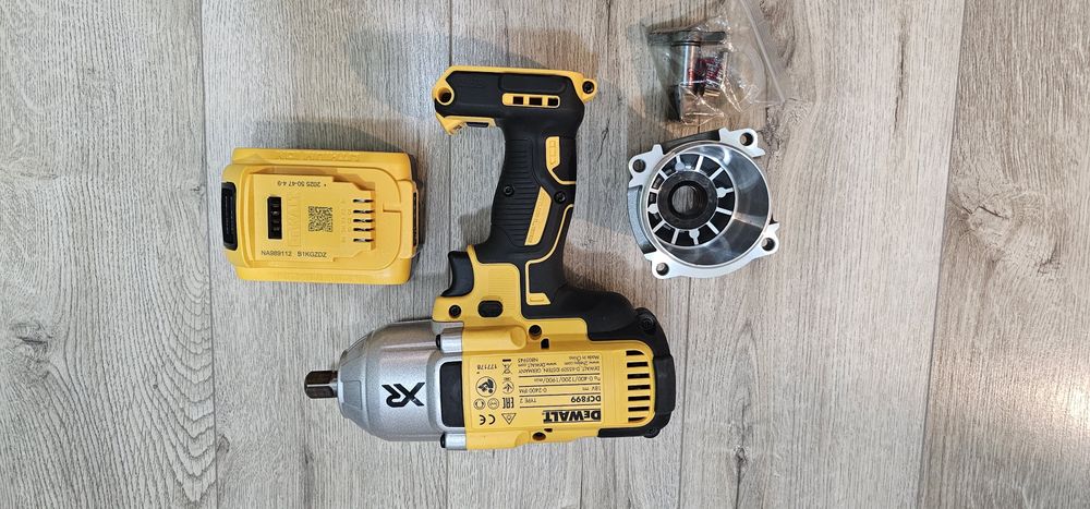 DEWALT DCF899Masina de insurubat cu impact