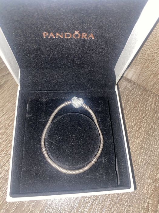 Продам браслет Пандора