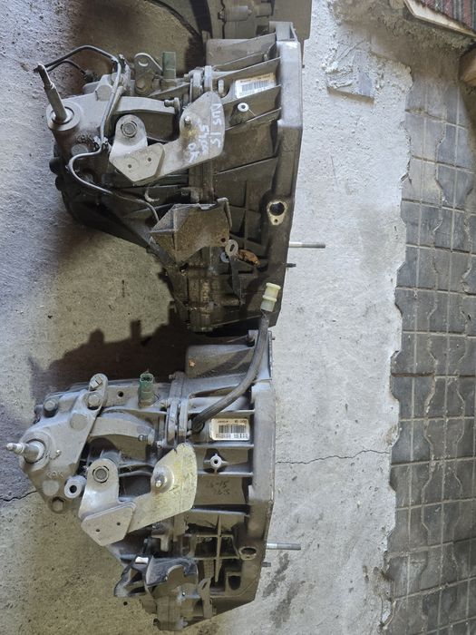 Cutie Viteze Dacia Duster 4x2 TL4  075 4x2 1.5 DCI 2011 2015