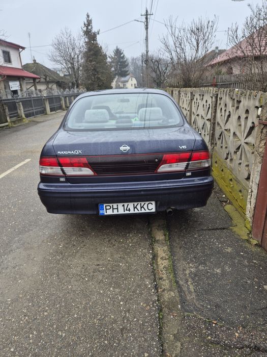 Vănd Nissan Maxima QX ,V6,2000,140cp,benzină ,189000km,reali ,proprietar nr.2 ,1998 cutie manuală 5 trepte ,pt.cunoscători