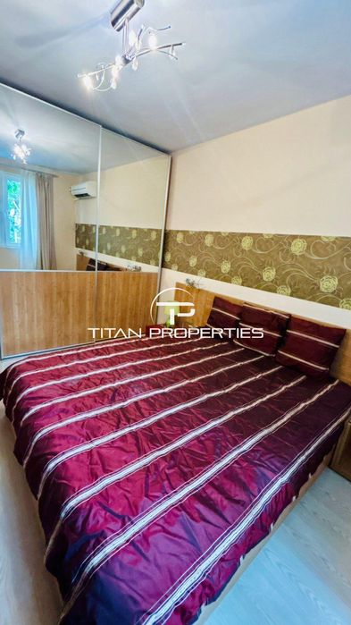Дава се под наем Тристаен апартамент в Бургас, Център - 80 кв.м за 680 € - Снимка #6