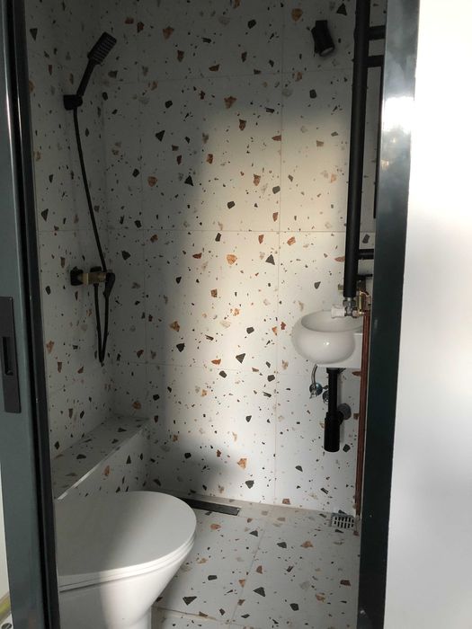 Centrul Civic camera cu baie proprie