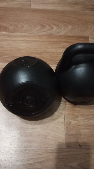 Гири спортивные.