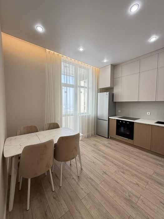 Сдав в аренду посуточно 2-комнатную квартиру на левом берегу