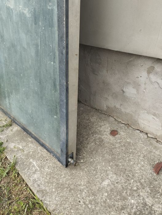 Продавам соларни панели за топла вода.