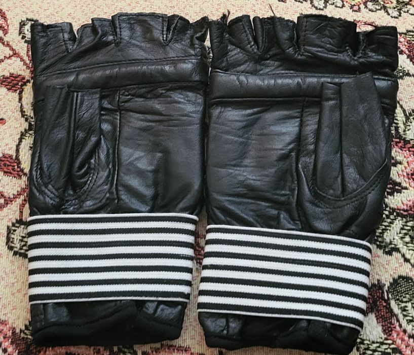 Перчатки для спорта