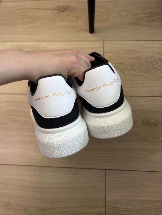 Adidasi Alexander McQueen