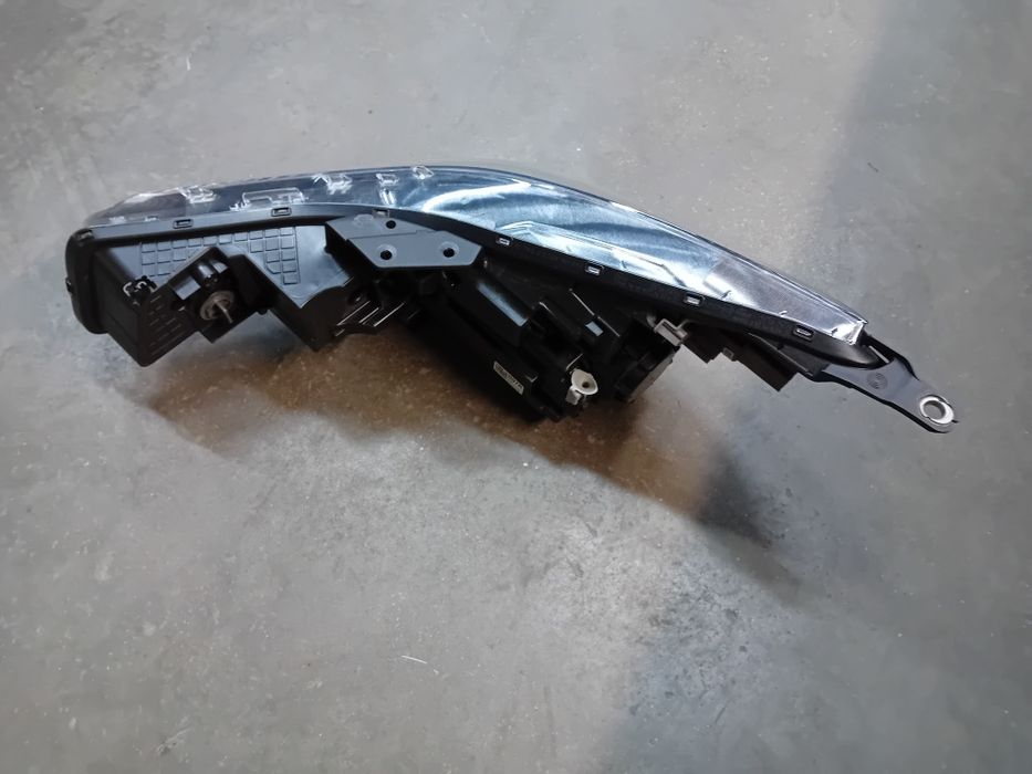 Far dreapta Hyundai Elantra CN7 2021/2023