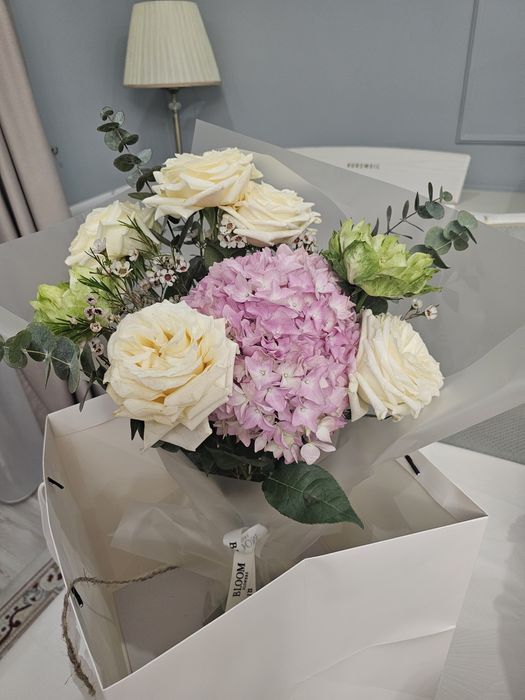 Цветы свежие срочно продаю