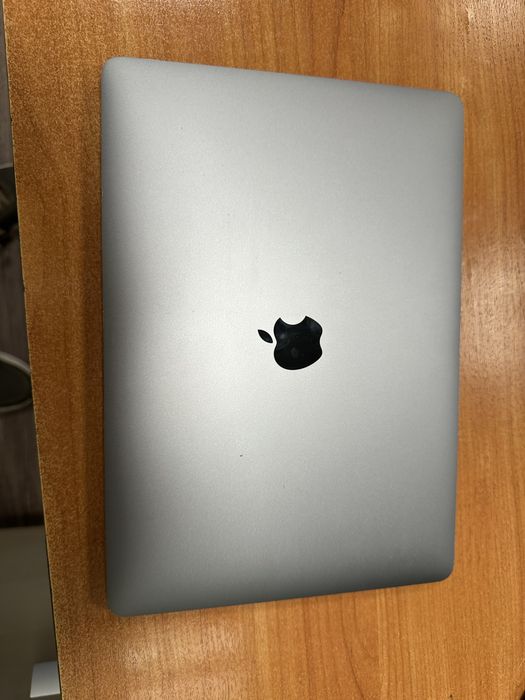 Macbook pro m1 8/256