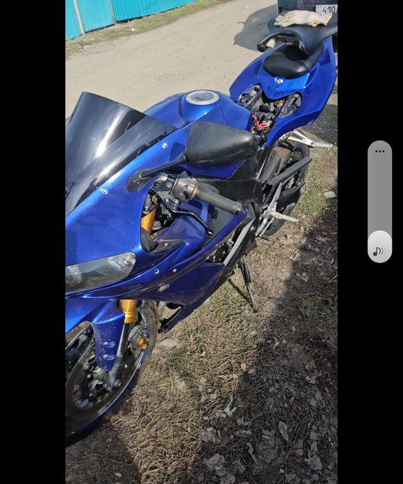 Продам спорт R1 доки в порядке