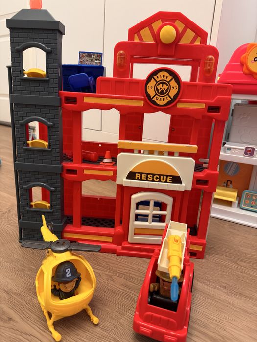 Set de joaca Tiny Kiddom, Sectie de Pompieri