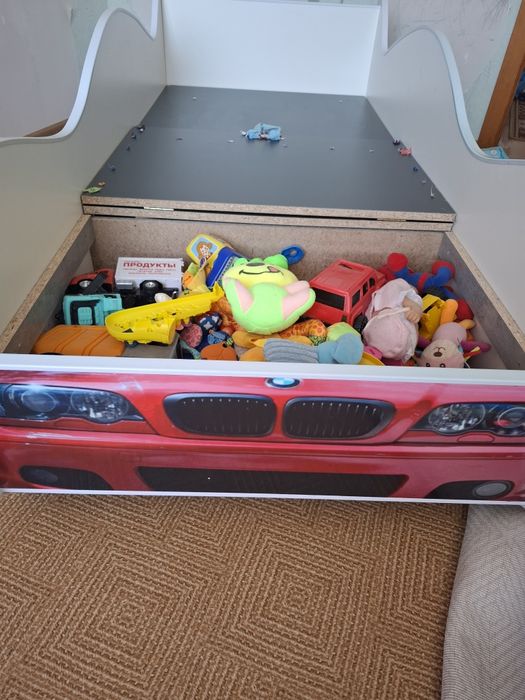 Продам детскую кровать Маквин