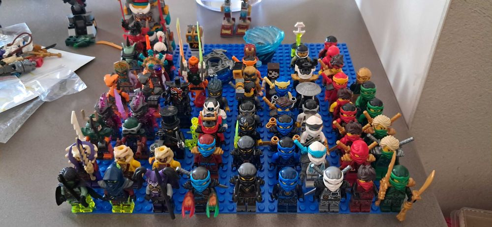 Продавам и трейдвам lego ninjago фигурки