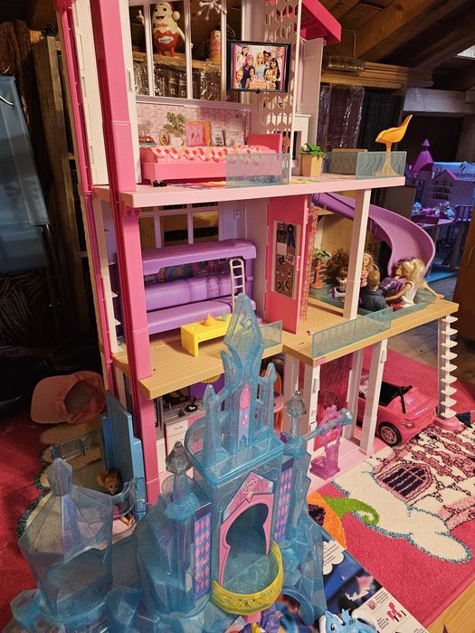 Кукла Barbie - Къщата на мечтите + БОНУС замък, кукли и др.