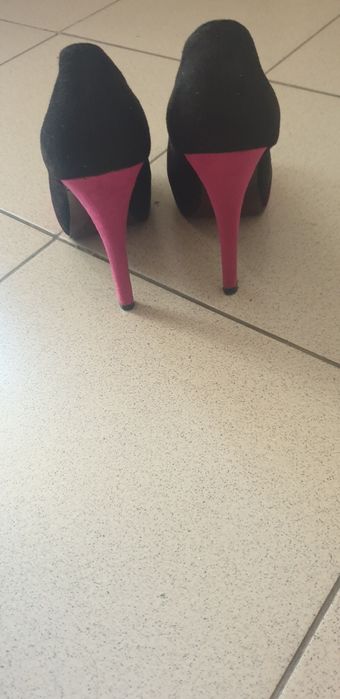 Pantofi cu toc mărimea 40