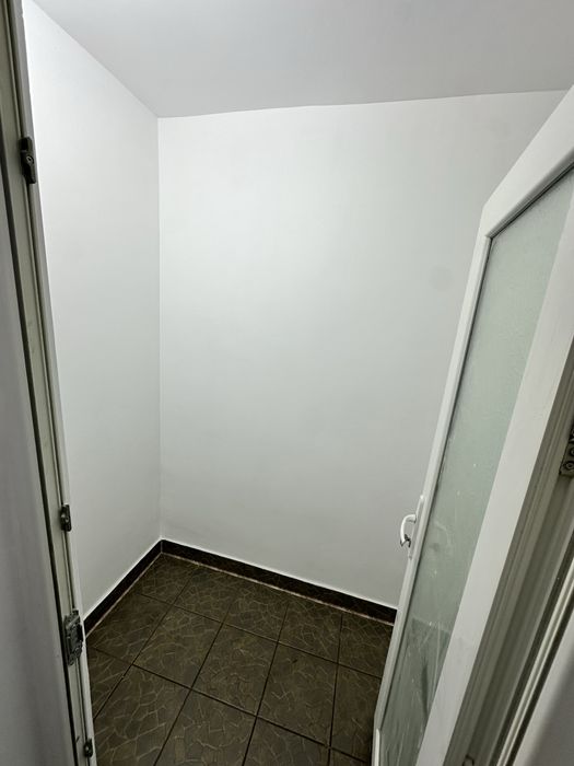 Spațiu comercial de închiriat zona Jiu