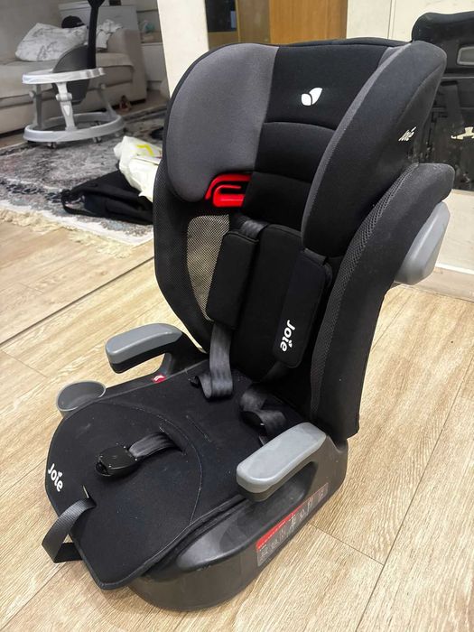 Продам автокресло хорошего качества