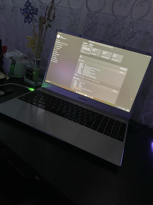 Laptop AMD Ryzen 7 5700U  16GB RAM 500GB