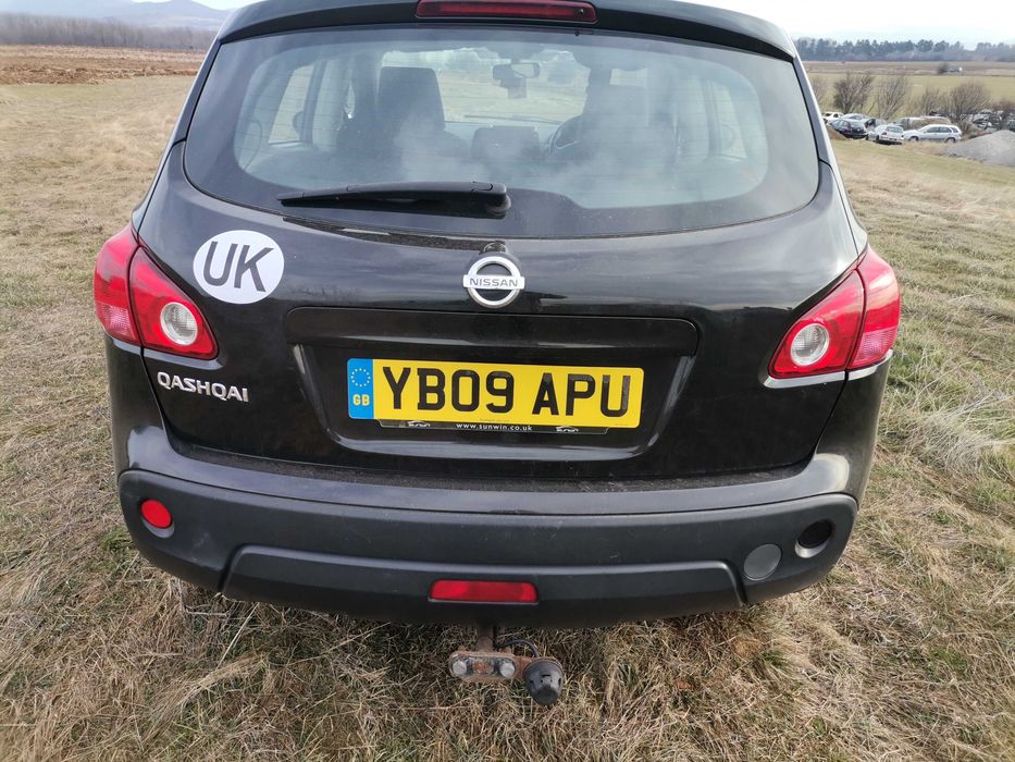 Продавам Нисан Кашкай/Nissan Qashqai 2.0 бензин на части.