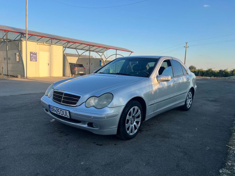 MERCEDES-BENZ C-Class 2004 — imagine 1