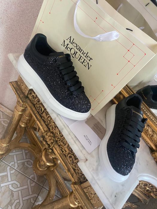 Adidasi casual comozi si moderni