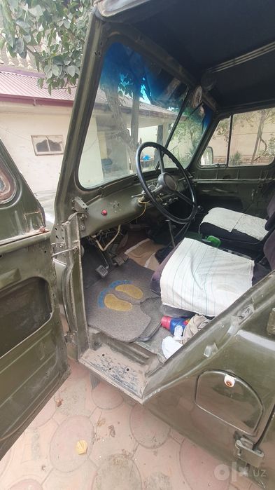 Uaz sotiladi 1992 yil hamma joyi zòr ishlaydi