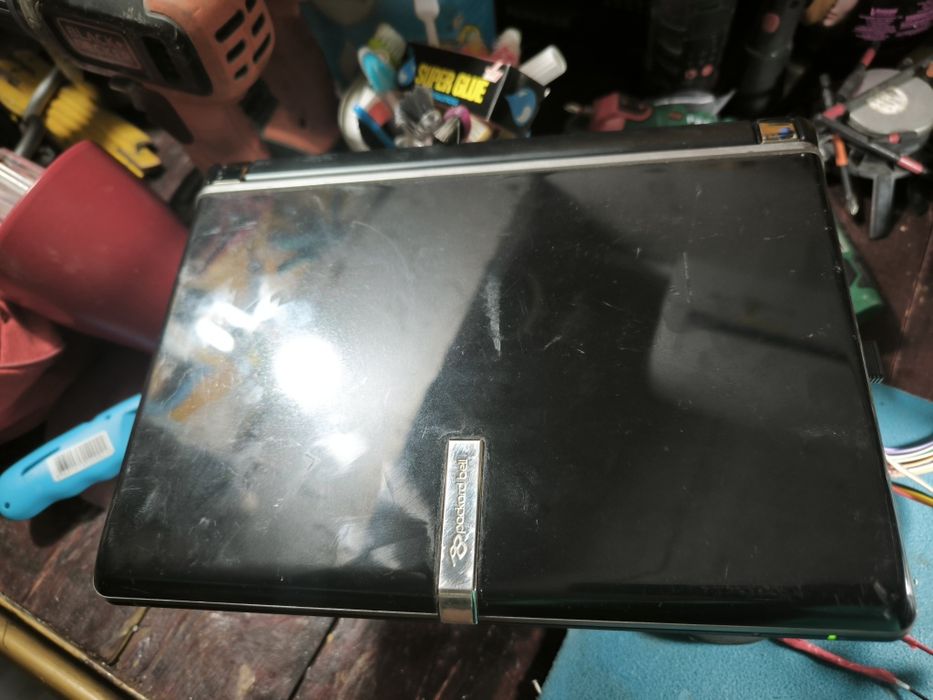 Лаптоп packard bell 1.6 двуядрен  2гб рам.