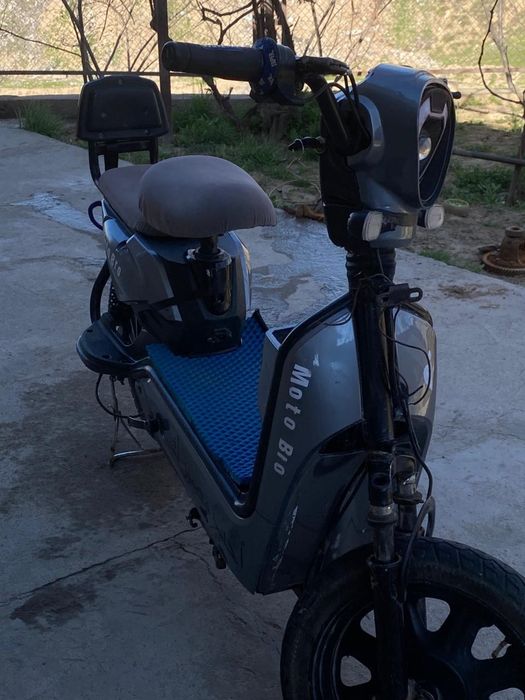 Скутер  электрвелосипед