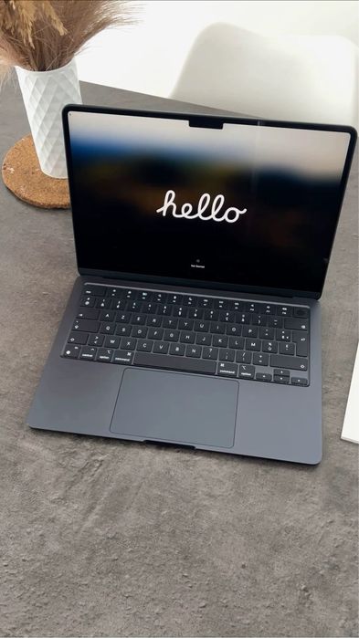 Makbook air M4 2025