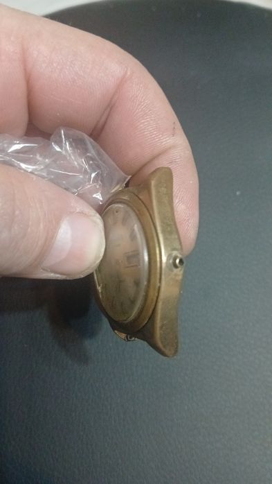 часы cornavin золото