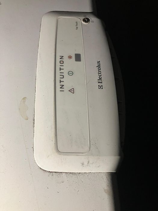 Vând ladă frigorifică Electrolux